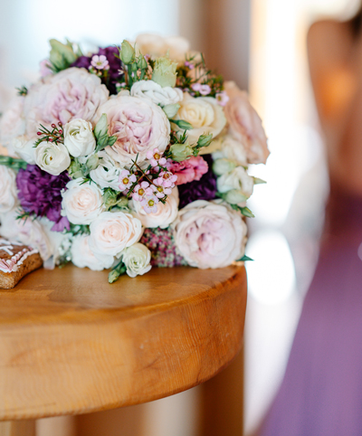 Freie Trauung mit nachhaltigem Blumenschmuck